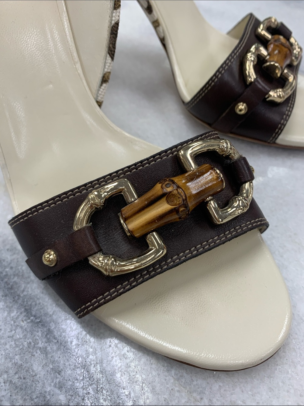 Gucci Chocolate BrownLeather Open-Toe Heels with White Brown Monogram Canvas 9 - Picture 2 of 8